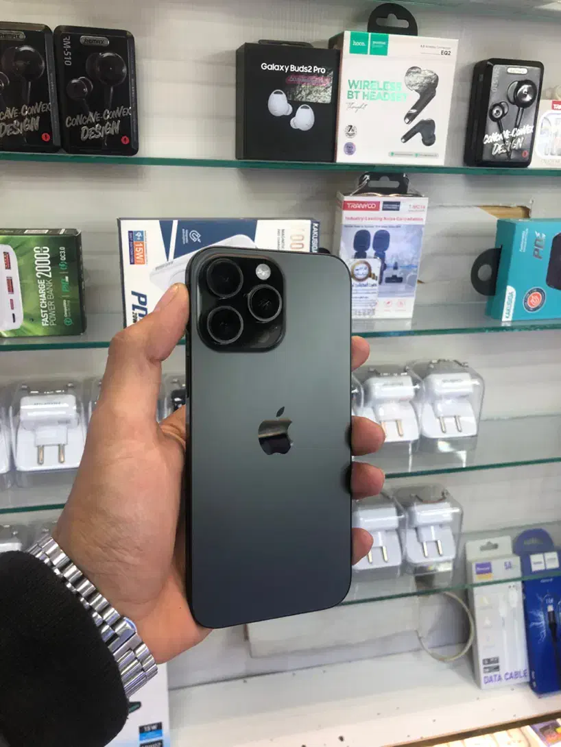 15 pro max به بهی|موبایل|اصفهان, خانه اصفهان|دیوار