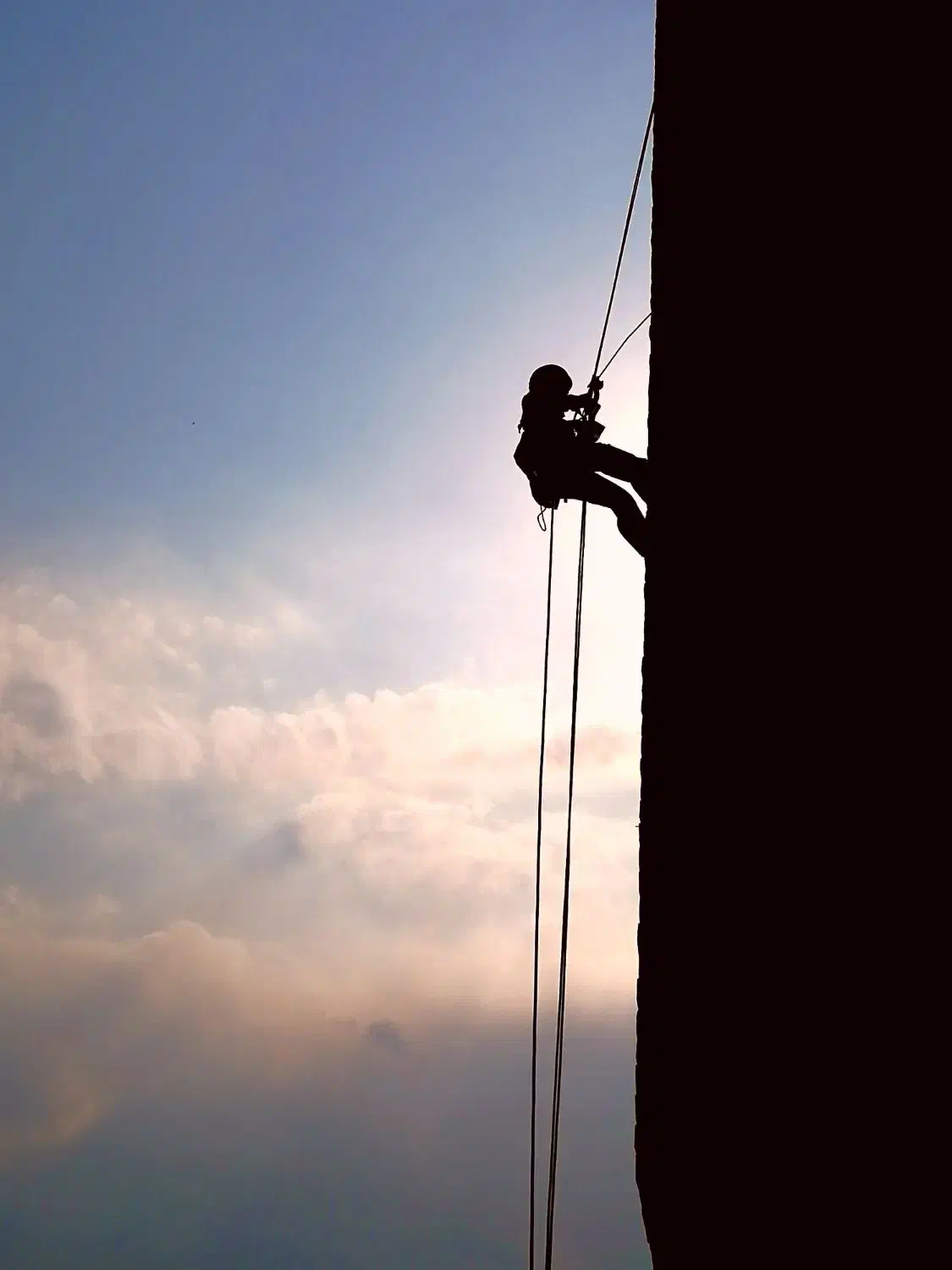 کار در ارتفاع. بند بازی. کار با طناب. عایق نما|خدمات پیشه و مهارت|گرگان, |دیوار