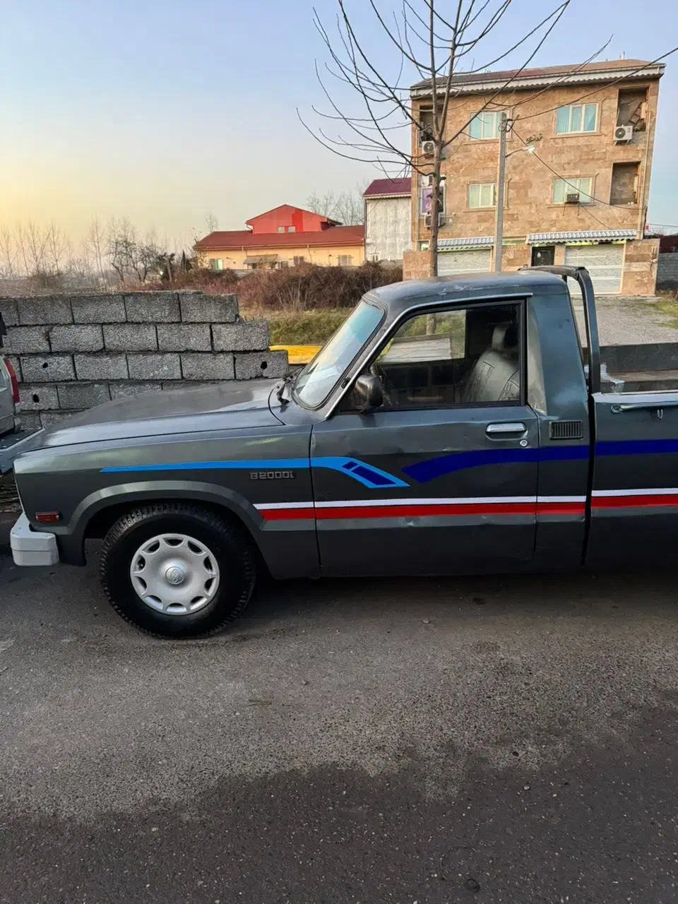 مزدا ۲۰۰۰ مدل ۸۱ فوق العاده|خودرو سواری و وانت|آستانه اشرفیه, |دیوار