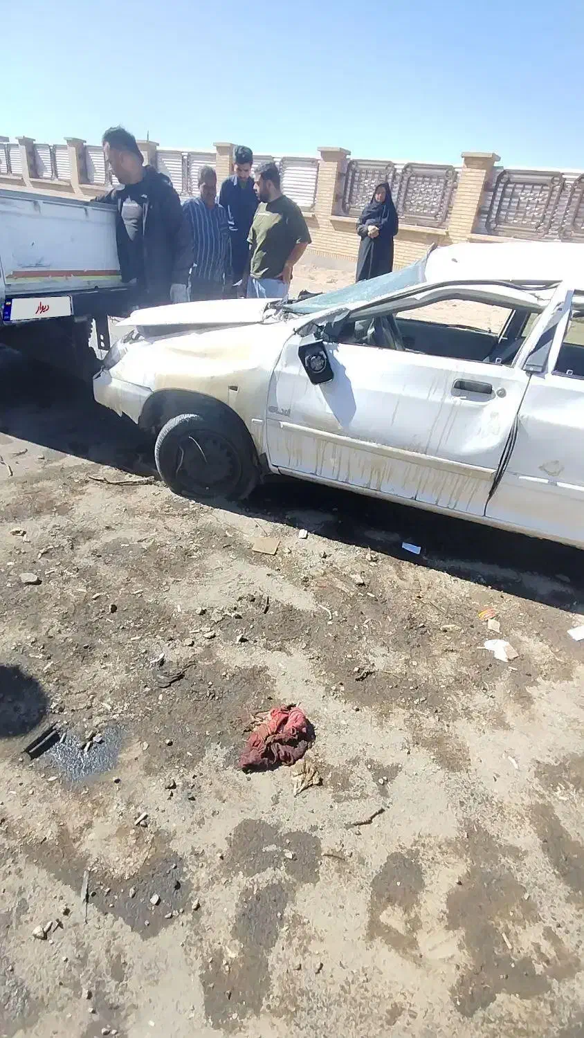 ماشین ۱۳۲تصادفی|خودرو سواری و وانت|زاهدان, |دیوار