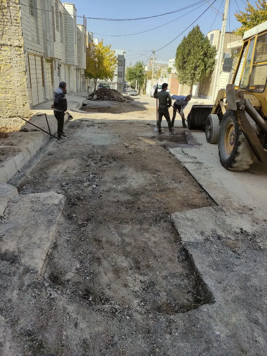 خدمات حفاری پی کنی تسطیح با بکهو و غلطک و کاتر زنی|خدمات پیشه و مهارت|زنجان, |دیوار