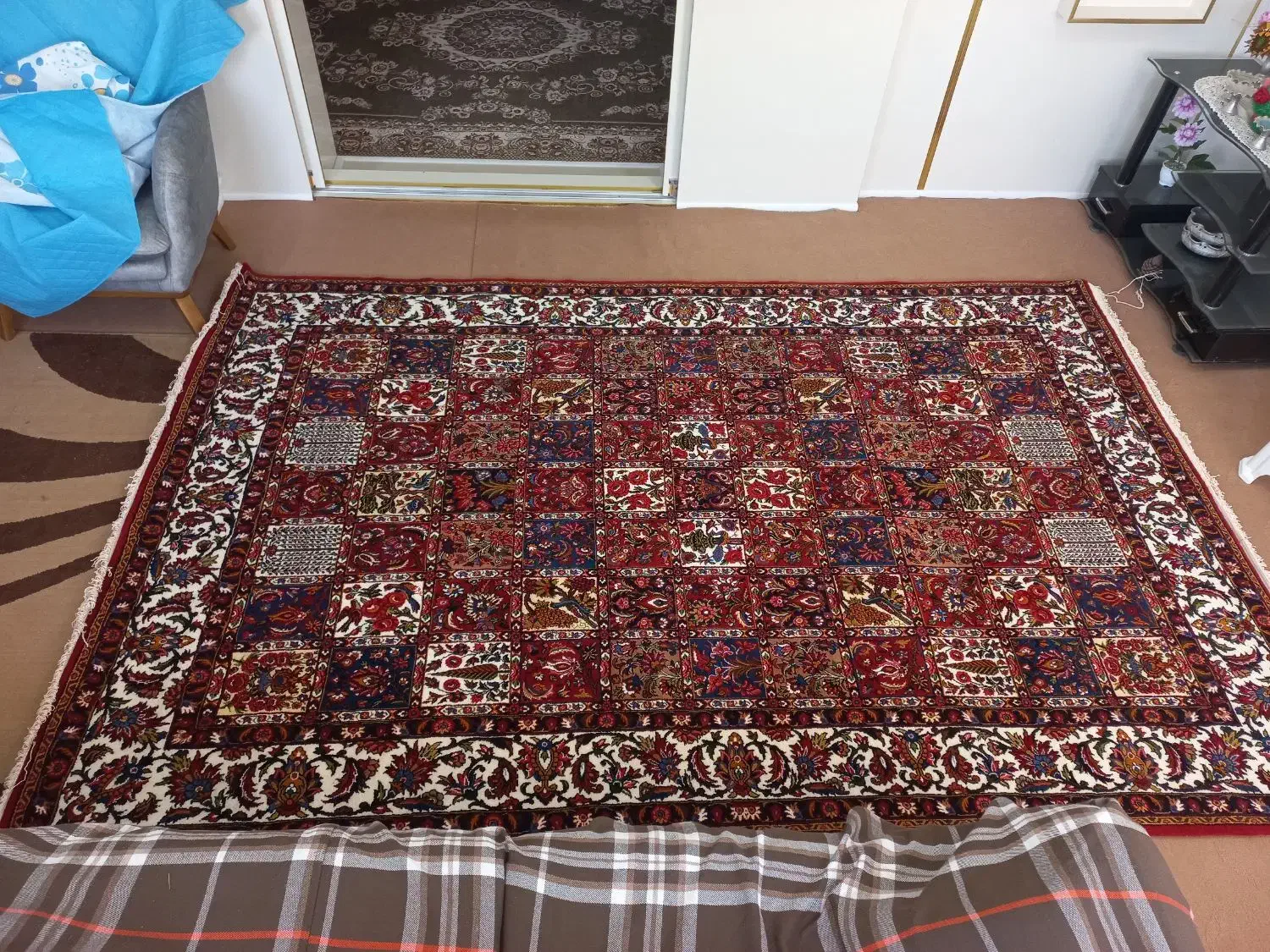 قالی دست بافت خشت ریز چالشتر|فرش|شهرکرد, |دیوار