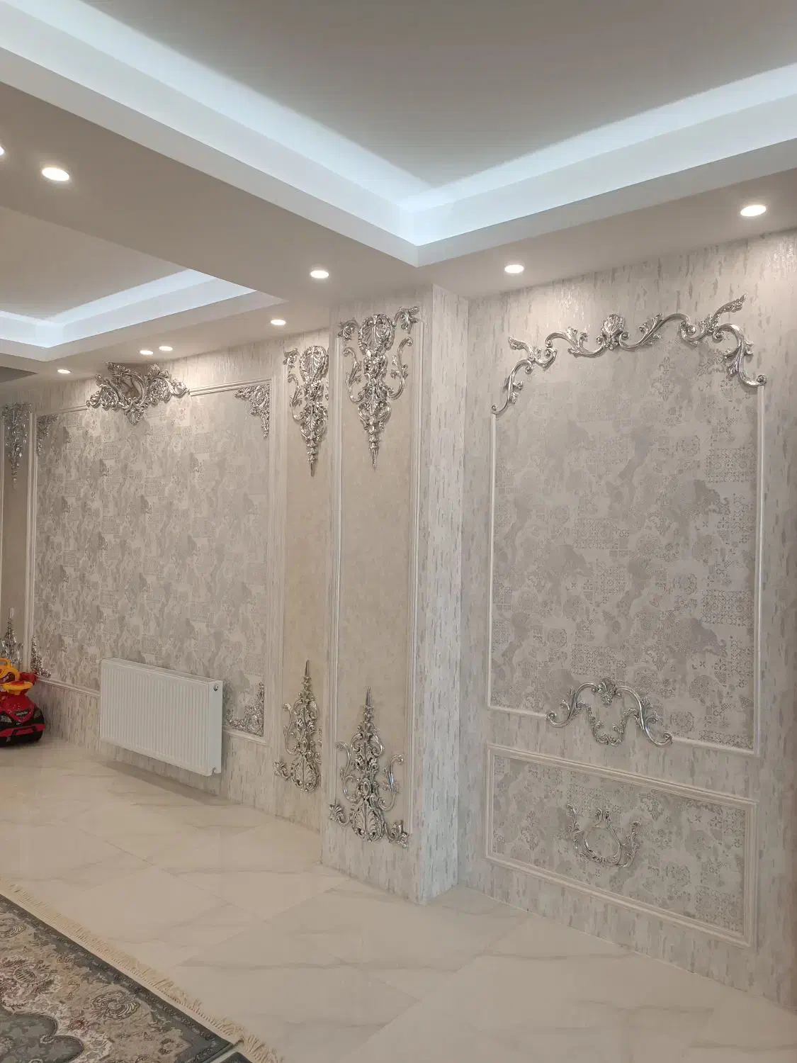 نصب کاغذ دیواری با بهترین چسب و مناسب ترین قیمت|خدمات پیشه و مهارت|شیراز, تندگویان|دیوار