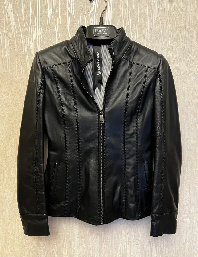 کت زنانه نوین چرم|لباس|تهران, تجریش|دیوار