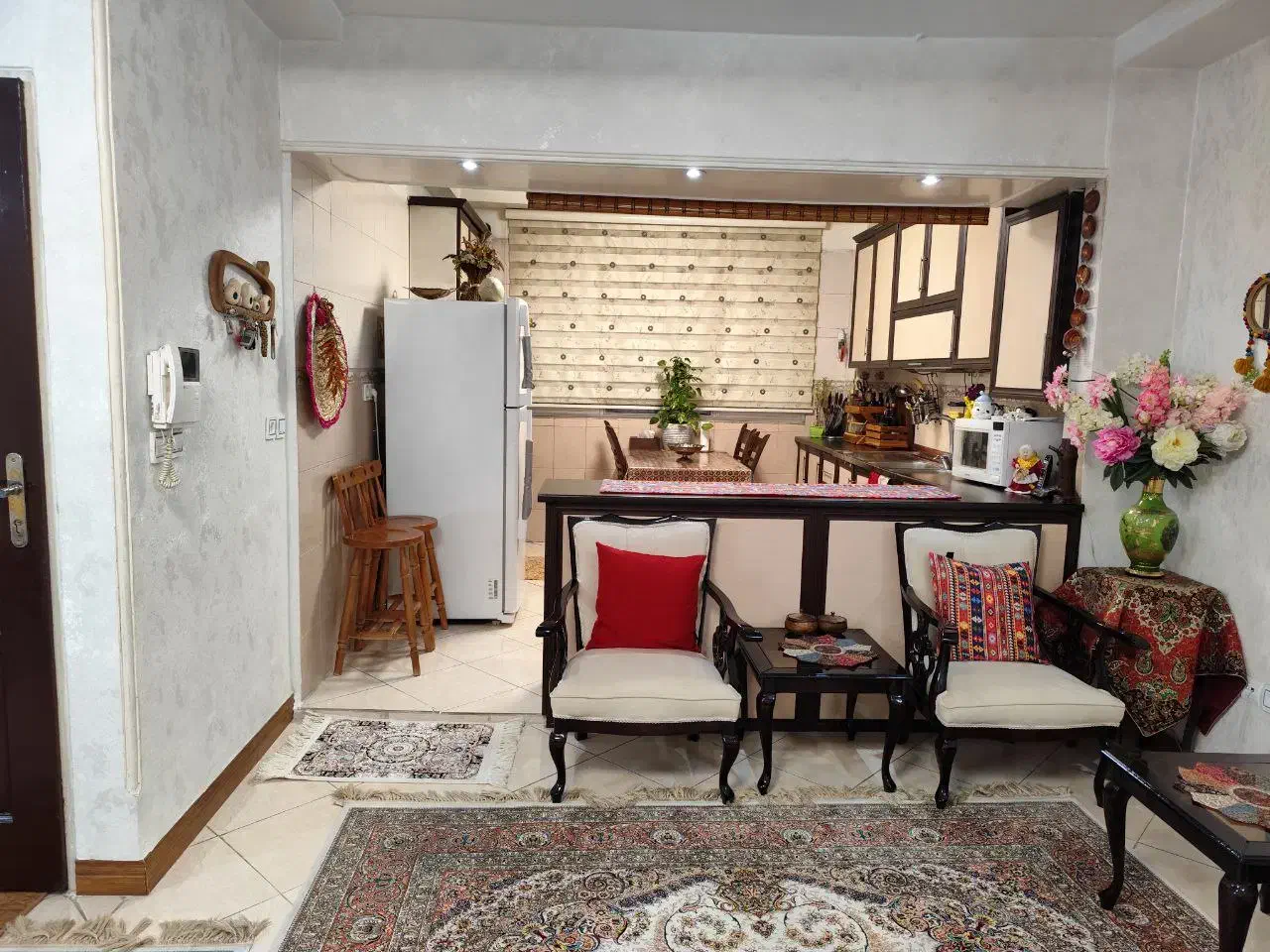 طبقه دوم/۶۵متر۲خواب/پارکینگ وانباری دارد/احمدحسینی|فروش آپارتمان|تهران, شهرک ولیعصر جنوبی|دیوار