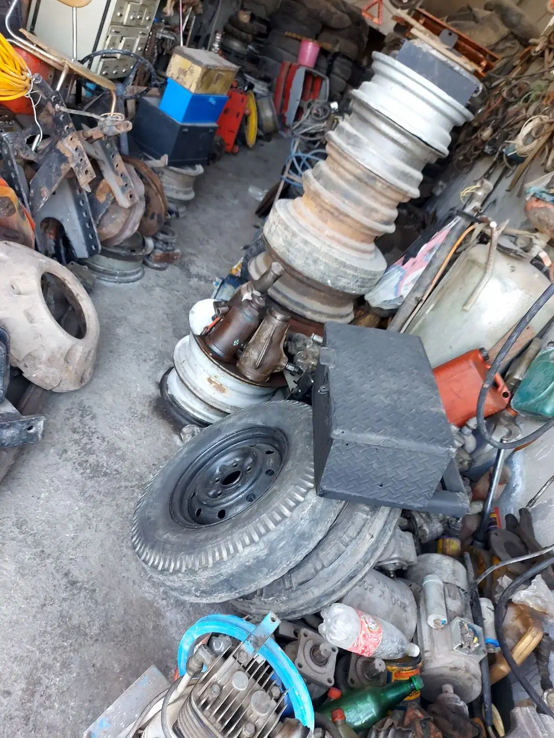 لوازم یدکی استوک تراکتور و رینگ و لاستیک|قطعات یدکی و لوازم جانبی|فاضل آباد, |دیوار