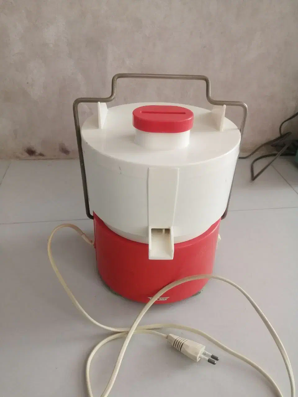 آبمیوه گیری اورجینال ساخت سوئیس|آبمیوهگیر و آبمرکباتگیر|بهار, |دیوار