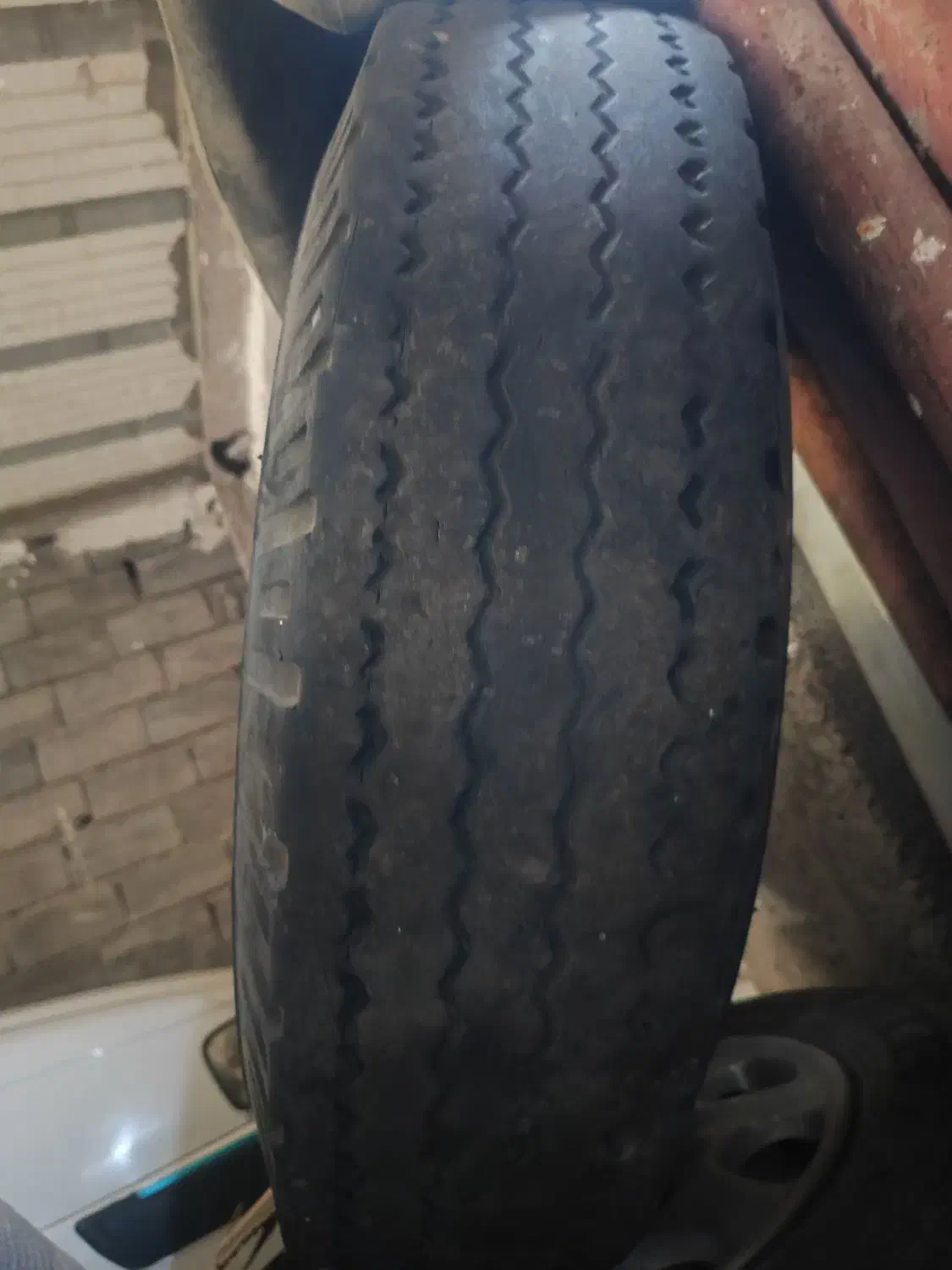 دو عدد لاستیک عقب نیسان ایسوزو در حد  7.50.16|قطعات یدکی و لوازم جانبی|محمدیه-قزوین, |دیوار