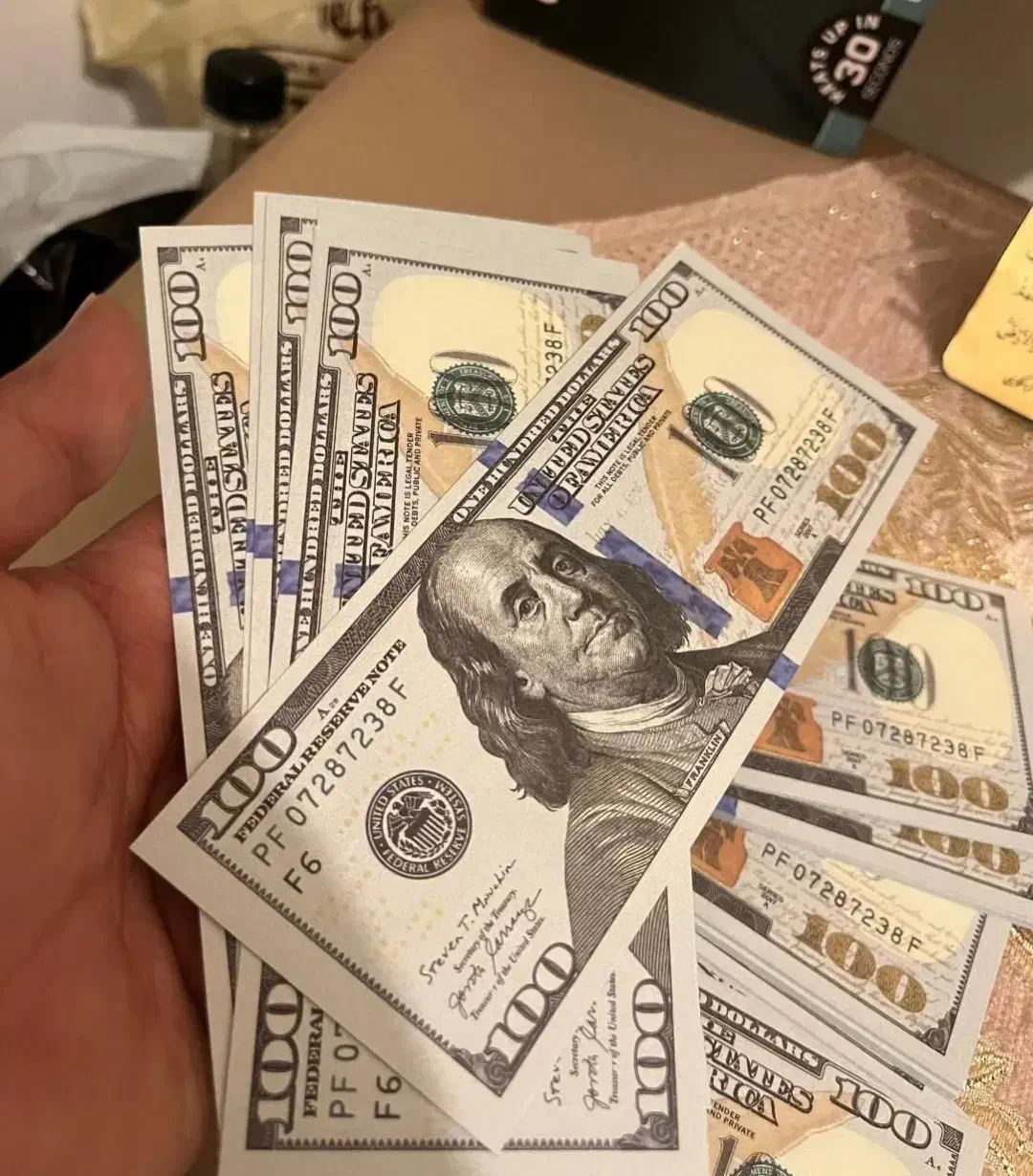 دلار تزینی|کلکسیون سکه، تمبر، اسکناس|شیراز, گلکوب|دیوار