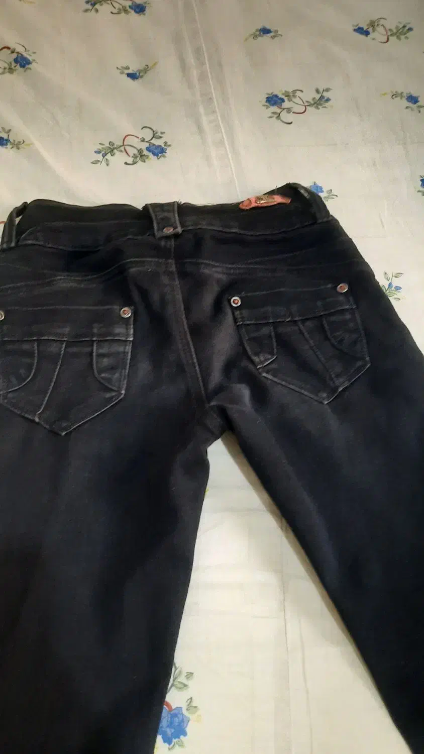 شلوار جین مشکی تمیز|لباس|رشت, باهنر|دیوار