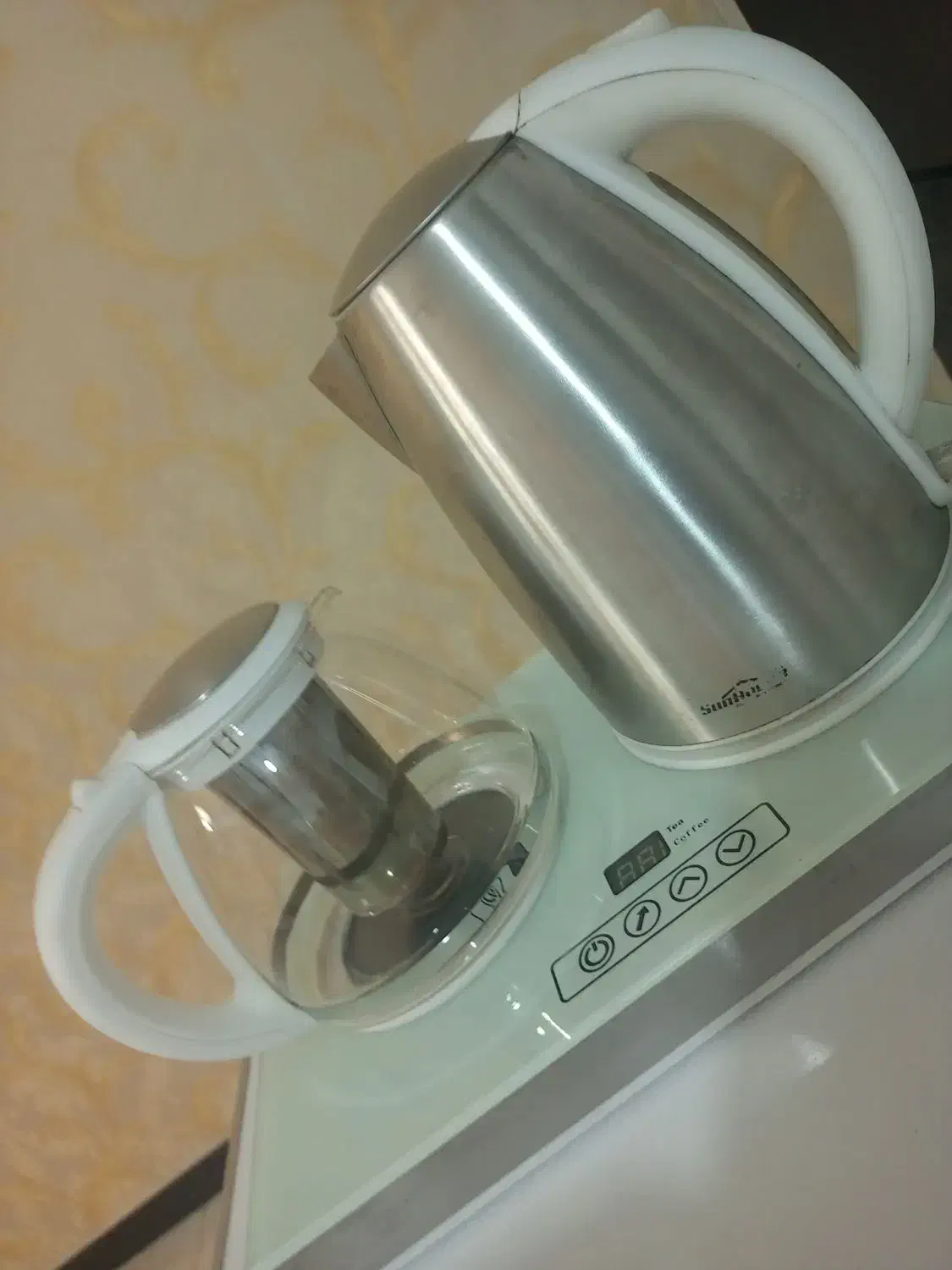 قوری وکفی چایساز سفید در حد|سماور، چایساز، قهوهساز|شهریار, شهریار|دیوار