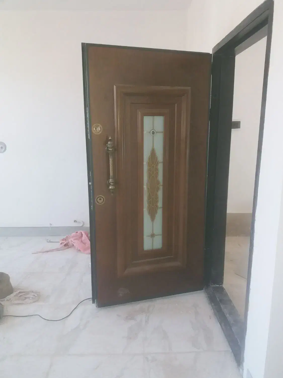 نصاب درب ضد سرقت و تعمیرات شکستگی|خدمات پیشه و مهارت|خرم‌آباد, |دیوار