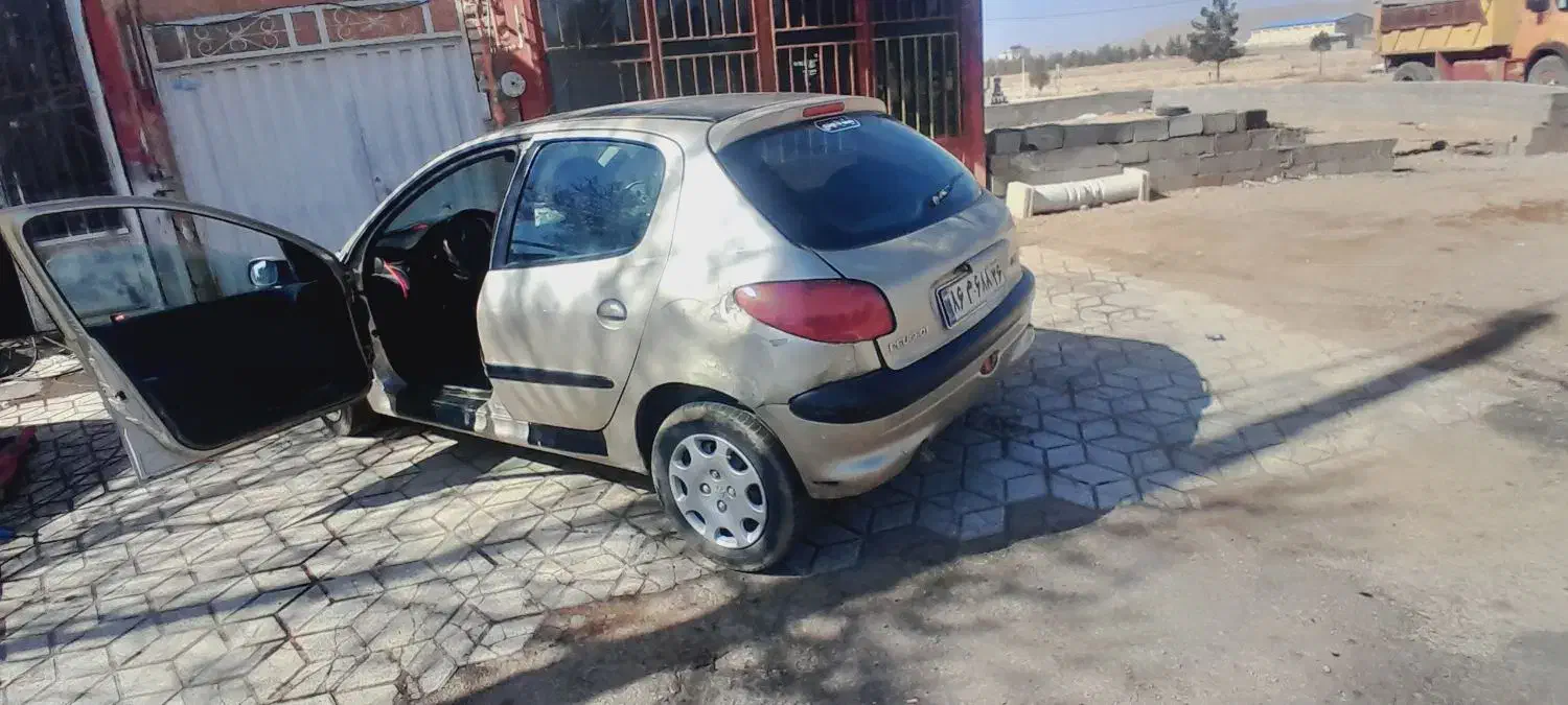 ۲۰۶مدل ۸۲|خودرو سواری و وانت|بجنورد, |دیوار