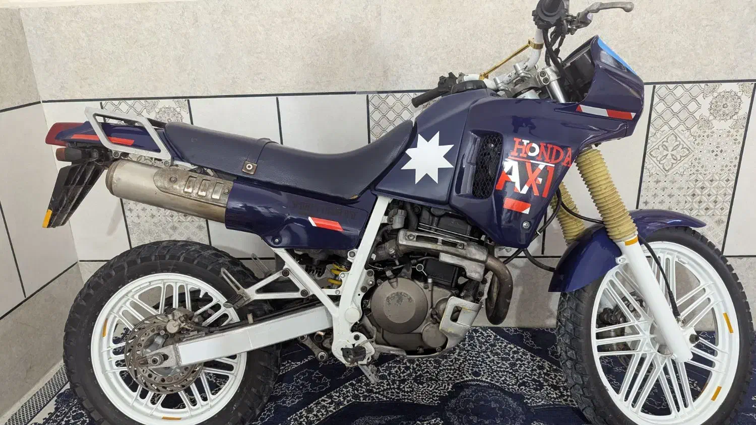 Ax1|موتورسیکلت|میناب, |دیوار