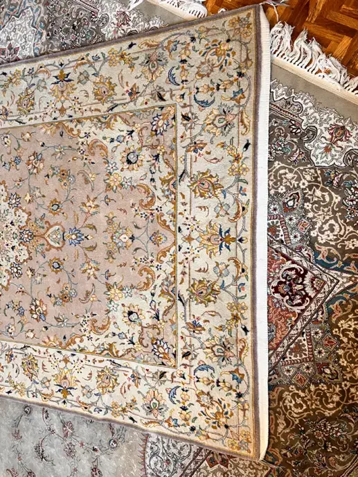 فرش دستباف گل ابریشم۴ متری|فرش|تهران, ونک|دیوار