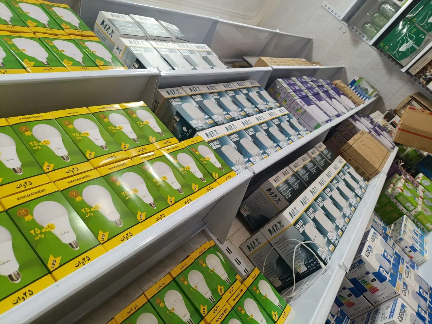 انواع لامپ و پنل در کالای برق افخار (حکمی)|فروشگاه و مغازه|میناب, |دیوار