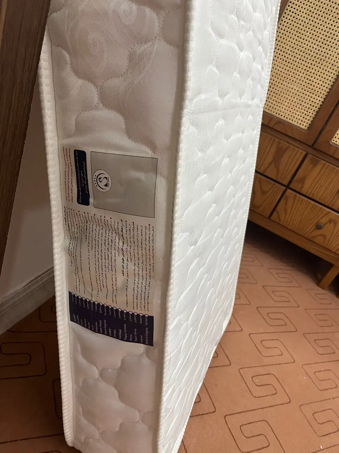 تشک تخت|تشک تختخواب|قنوات, |دیوار