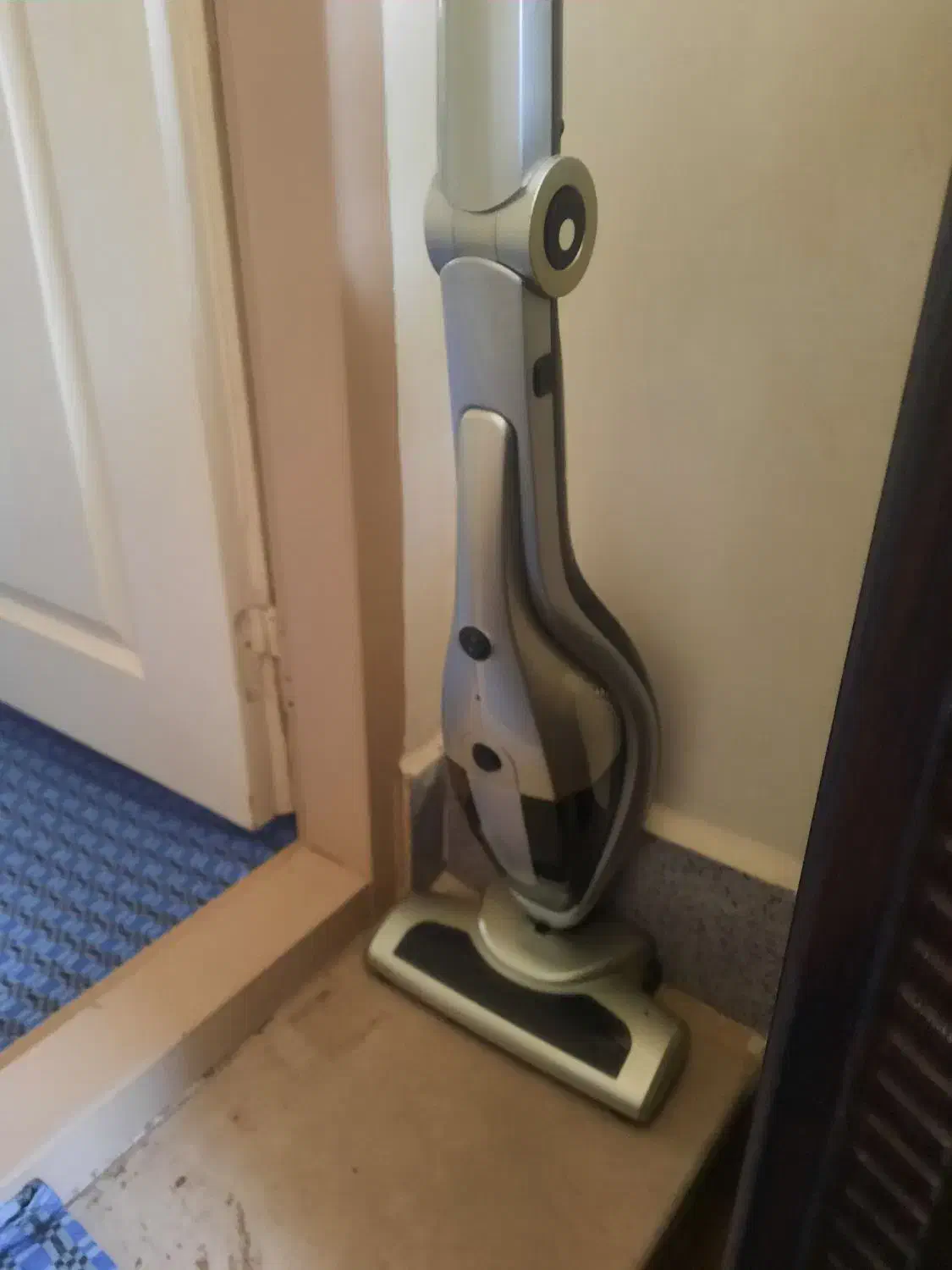 جارو شارژی|جاروبرقی، جارو شارژی، بخارشو|خوی, |دیوار