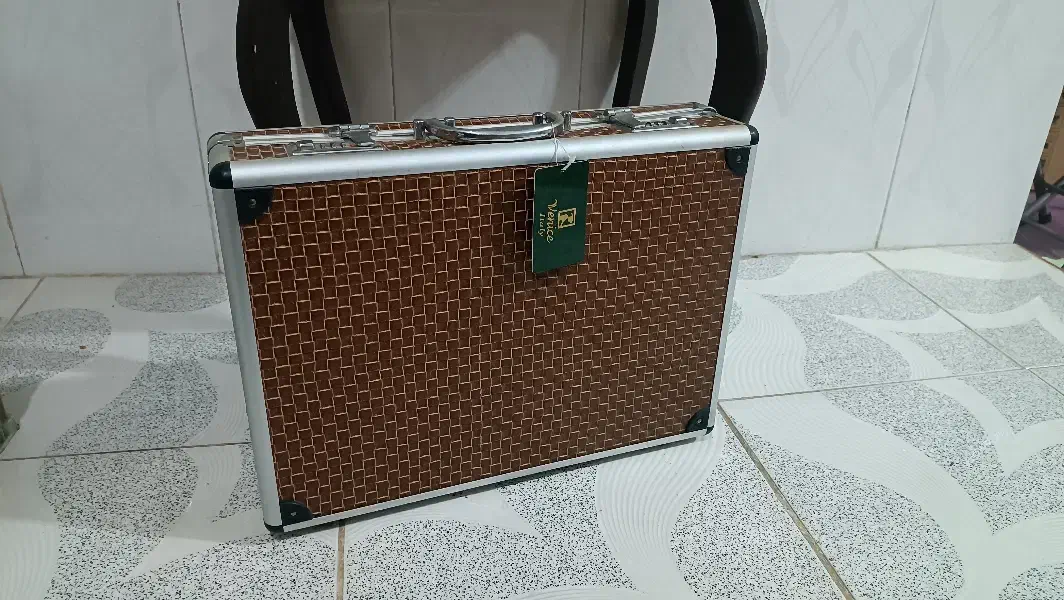 جا قاشقی|آب‌چکان و نظم‌دهنده ظروف|نیشابور, شهید بهشتی|دیوار