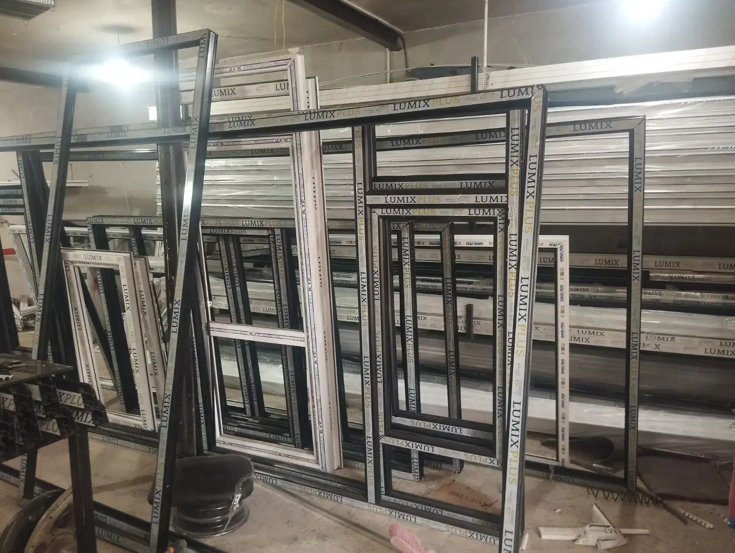 ساخت و تولید و نصب کامل درو پنجره   upvc|خدمات پیشه و مهارت|مشکین‌دشت, |دیوار