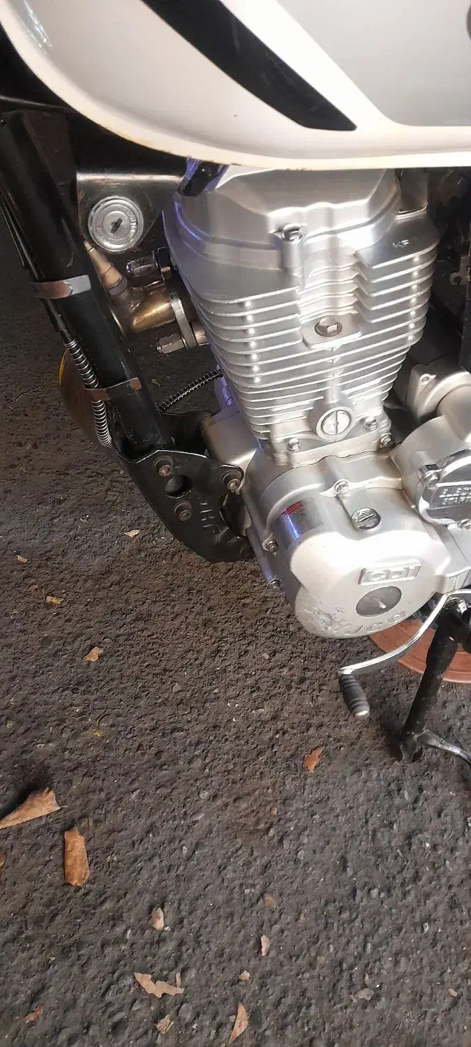 موتورهندا 200|موتورسیکلت|رشت, منظریه|دیوار