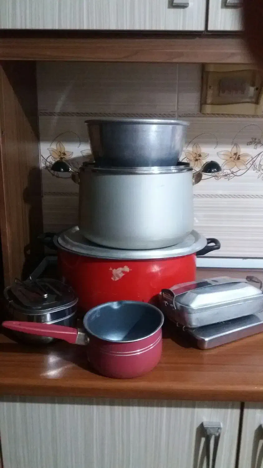 قابلمه تفلون داخلش خط وخش داره کاسه روحی|ظروف پخت‌وپز|تهران, یافت آباد جنوبی|دیوار