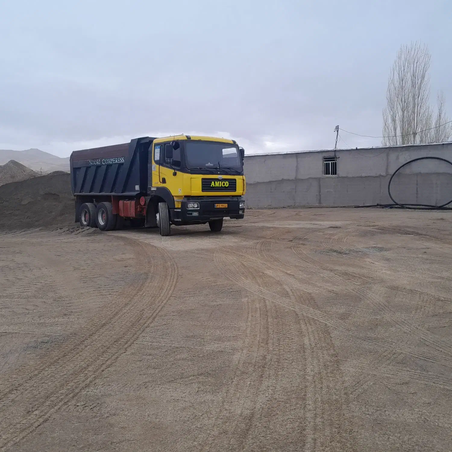 امیکو کمپرسی مدل ۹۳|خودرو سنگین|سقز, |دیوار