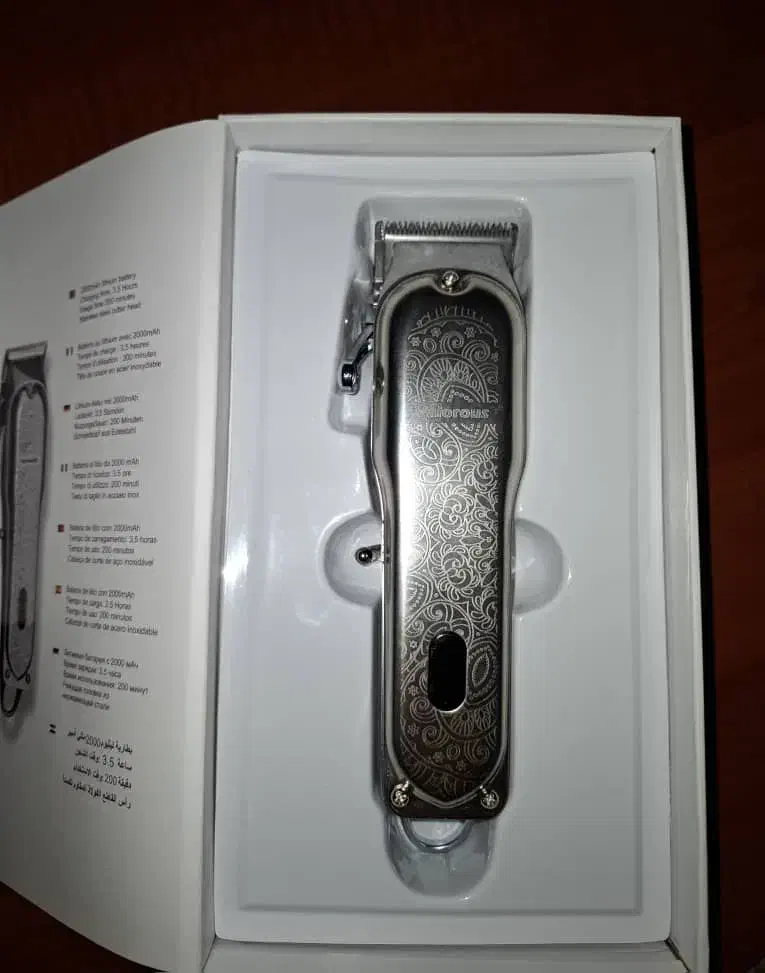 ماشین ریش تراش همراه با تخفیف|آرایشی، بهداشتی، درمانی|تهران, طیب|دیوار