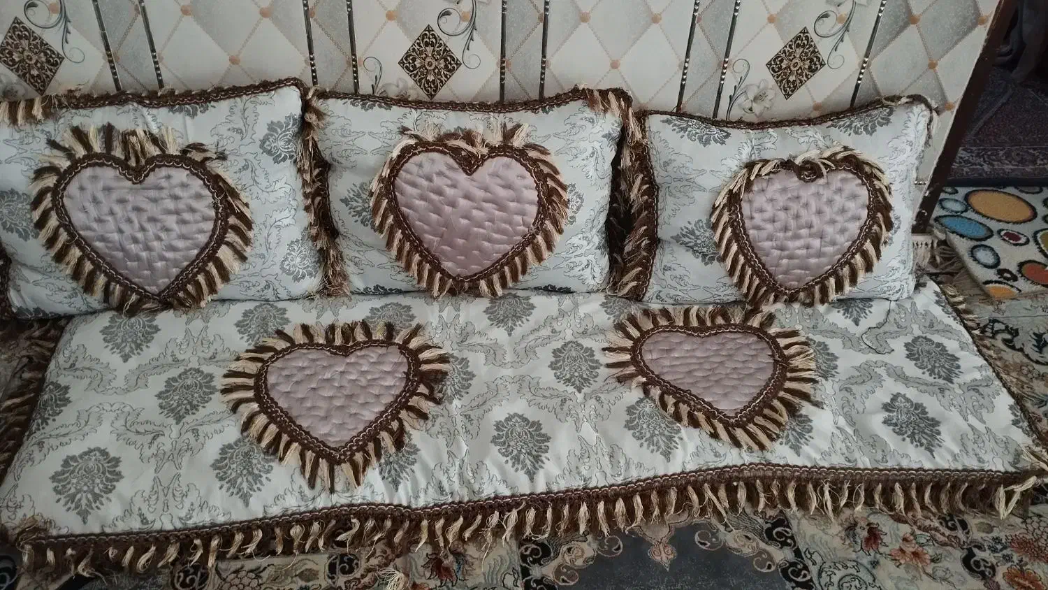 بالشت وکناره|رختخواب، بالش، پتو|زاهدان, |دیوار