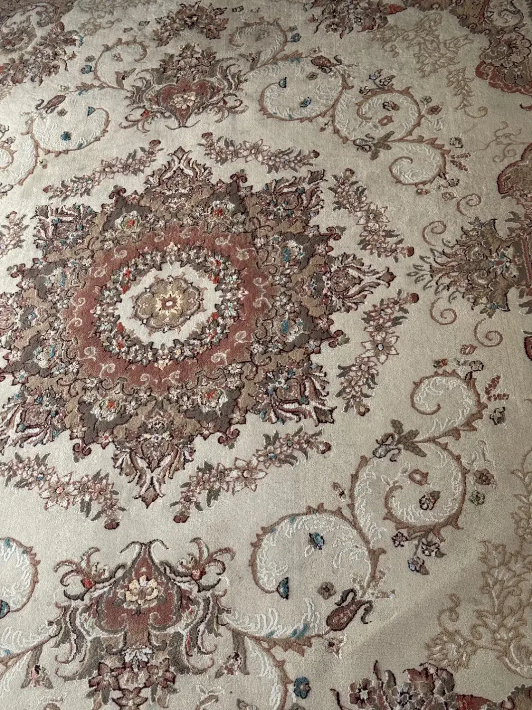 فرش مشهد ۱۲ متری گل برجسته رنگی|فرش|مشهد, صیاد شیرازی|دیوار