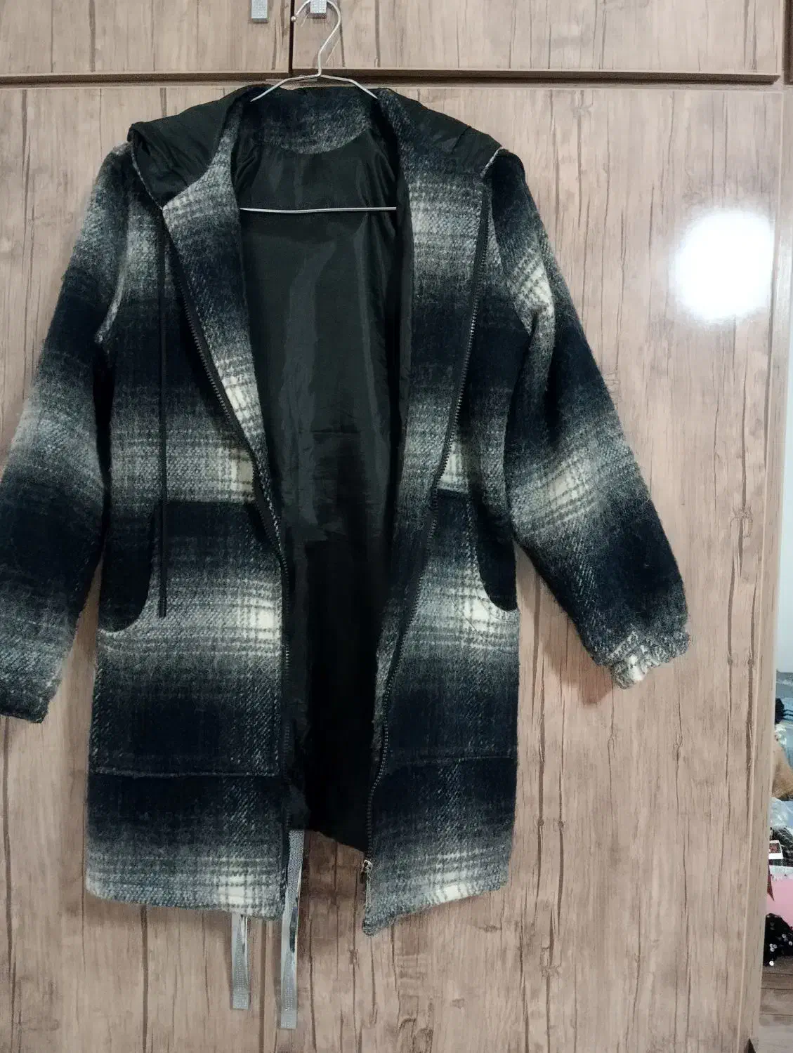 پالتو|لباس|ایلام, |دیوار