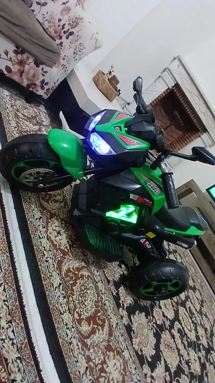 متور شارژی ۳چرخ|اسباب‌‌بازی|اندیشه, اندیشه فاز ۱|دیوار