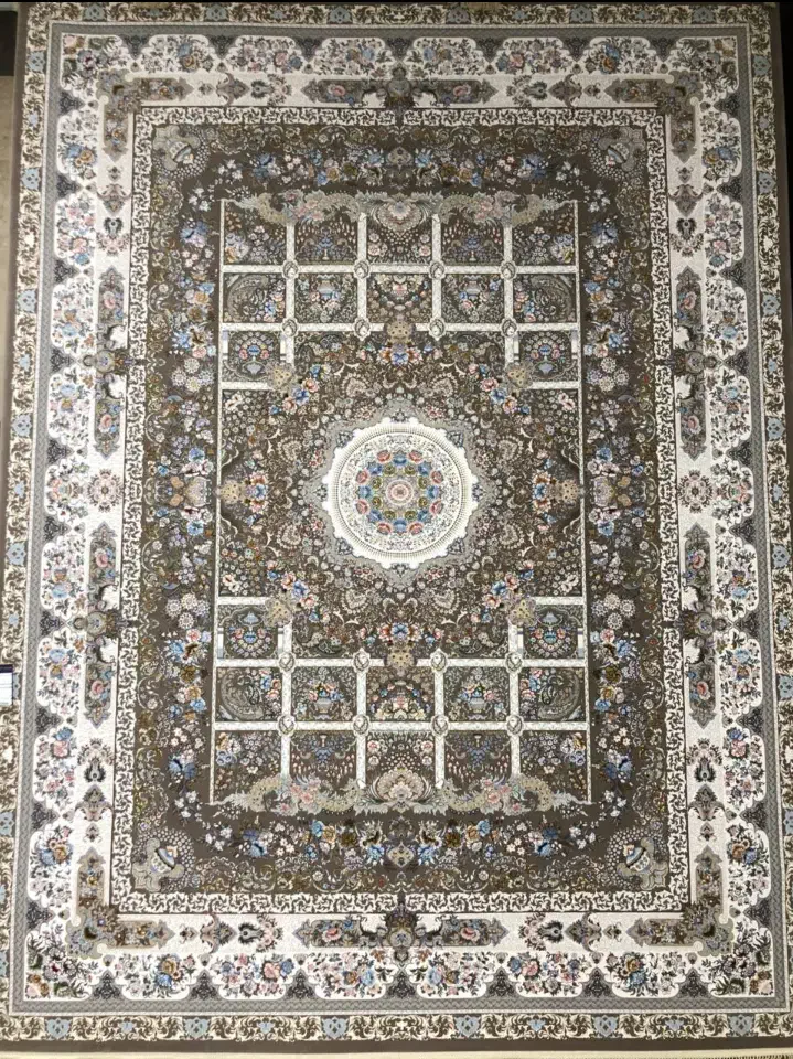 فروش فرش 1200 شانه و 700 شانه 12 متری|فرش|آباده, |دیوار