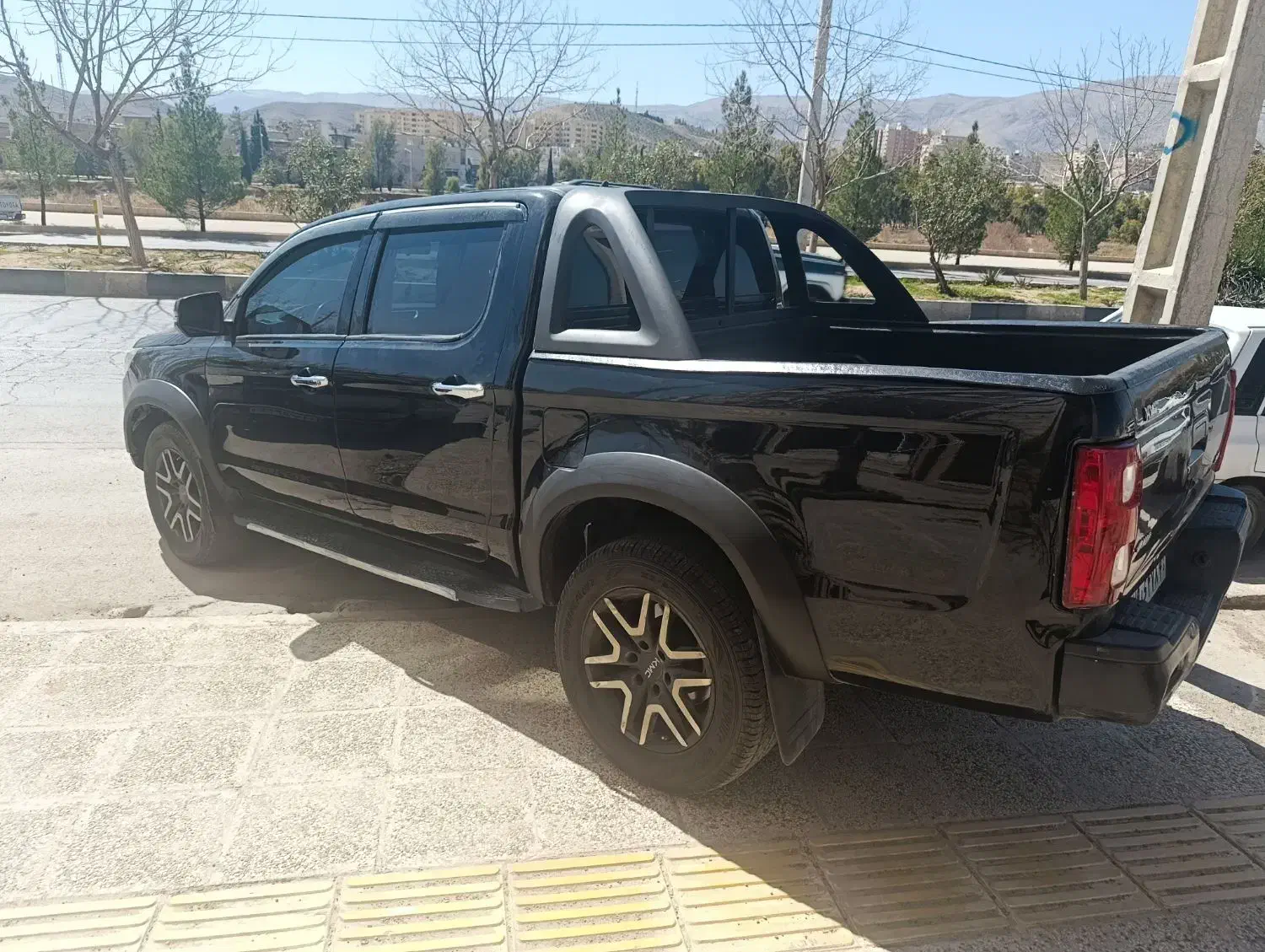 kmc t8 1401|خودرو سواری و وانت|شیراز, زرهی|دیوار