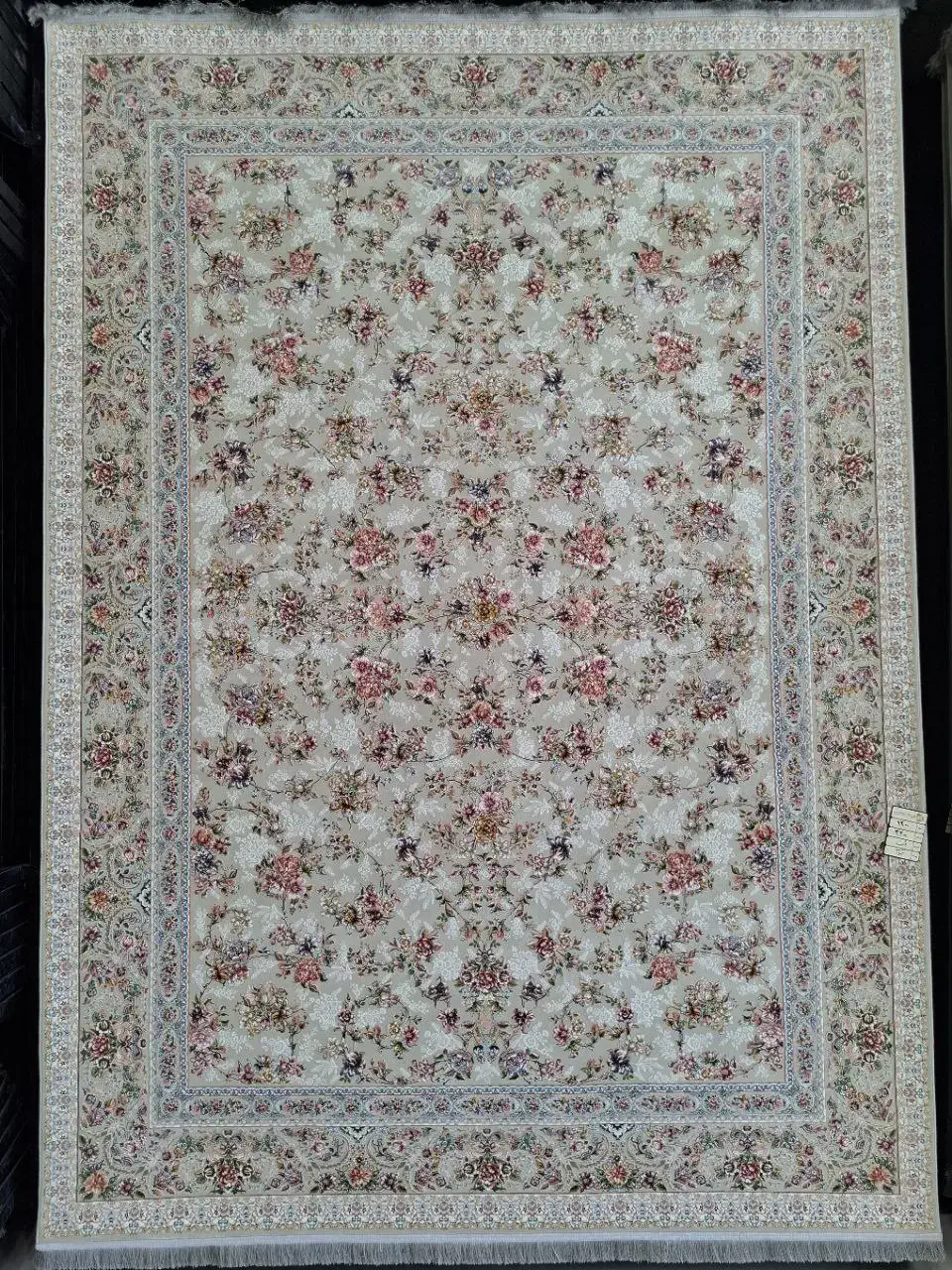 فرش کاشان سرمایه ای ماندگار برای خانه شما|فرش|کاشان, راوند|دیوار