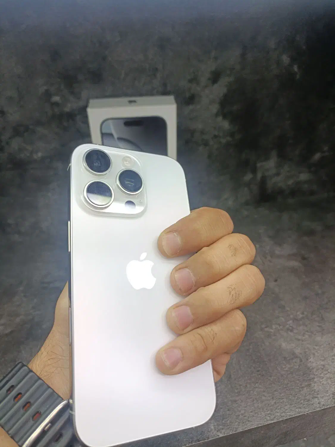 16پرو سفید 256g معاوضه|موبایل|اصفهان, مفتح|دیوار