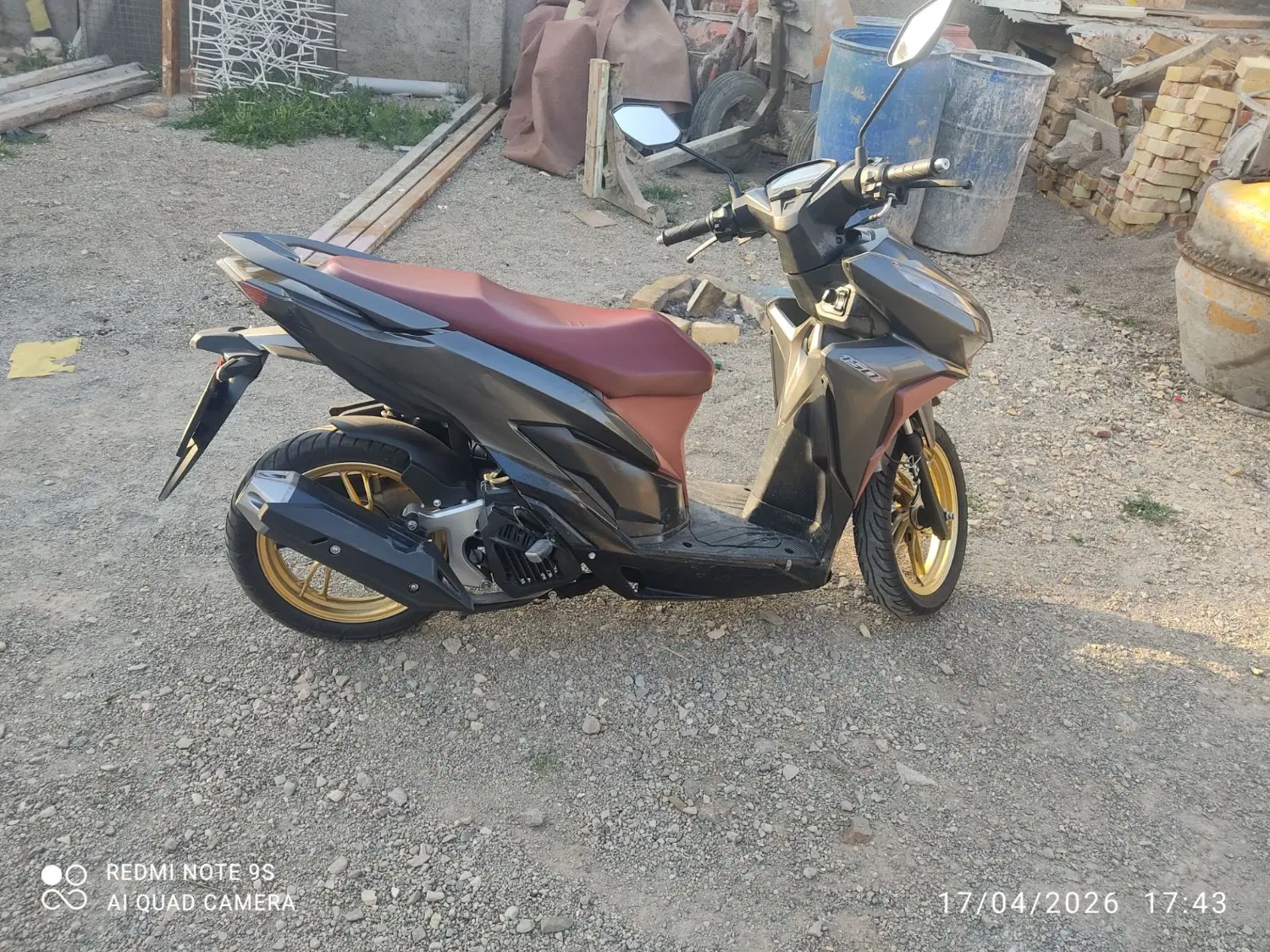 کلیک  مدل۱۴۰۰|موتورسیکلت|تاکستان, |دیوار