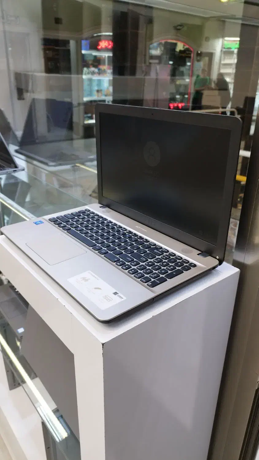 لپتاپ ایسوس بسیار تمیز و در حد مناسب امور روزمره|رایانه همراه|تبریز, |دیوار