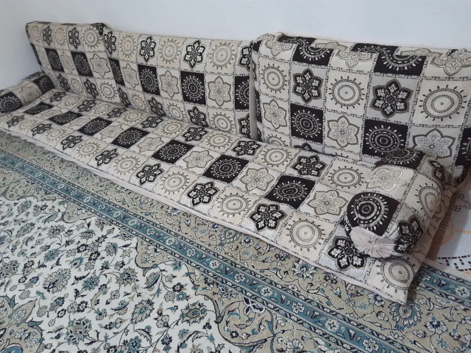 پشتی وکناری|پشتی|رضوانشهر, |دیوار