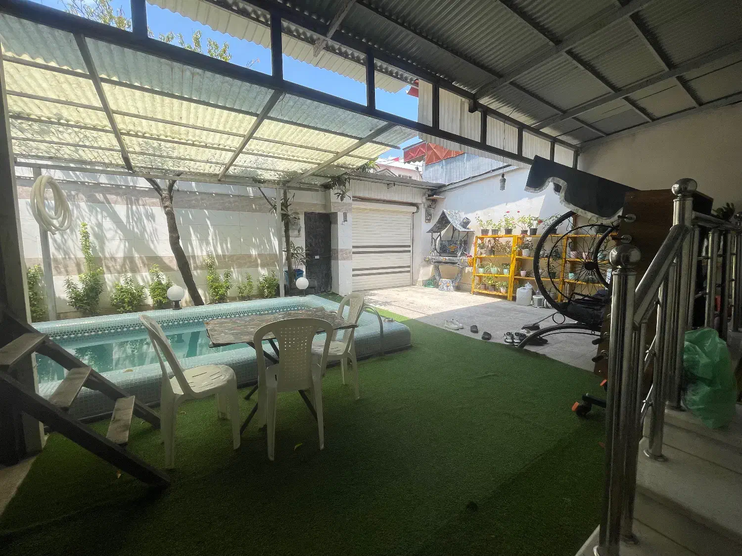 اجاره روزانه ویلا استخردارتمیزداخل شهر رشت|اجارهٔ کوتاه‌مدت ویلا و باغ|رشت, نخودچر|دیوار