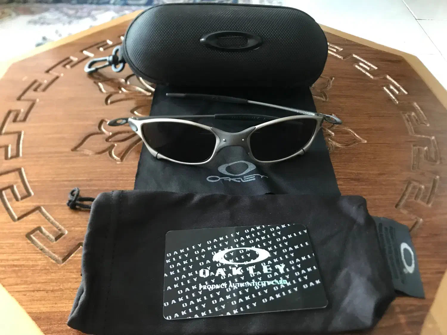 عینک دودی اوکلی Oakly به همراه متعلقات|زیورآلات و اکسسوری|هشتگرد, فاز ۷ مهستان|دیوار