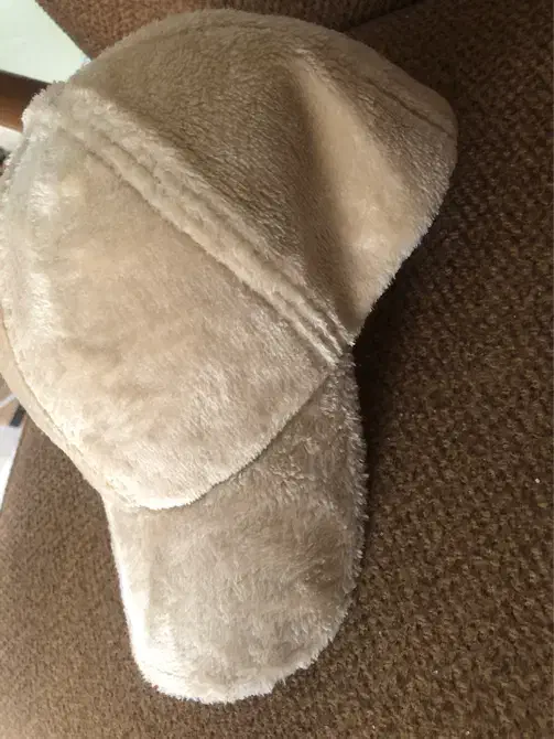 کلاه|لباس|مشهد, مقدم|دیوار