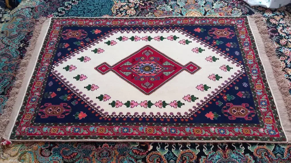 فرش دستباف مرینوس|فرش|مرودشت, رامجرد یک|دیوار