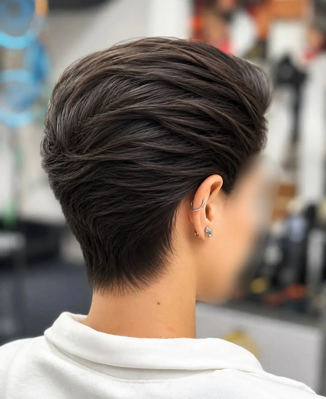 آرایشگر سیار اصلاح و خدمات درمنزل ومحل کارشما|خدمات زیبایی و سلامت|رشت, گلسار|دیوار