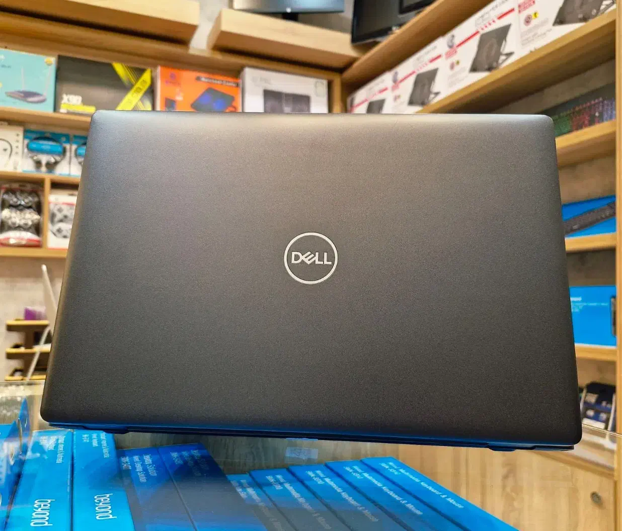 لپ تاپ DELL Core i7 / نسل هشتم/ مشابه آکبند|رایانه همراه|قزوین, |دیوار