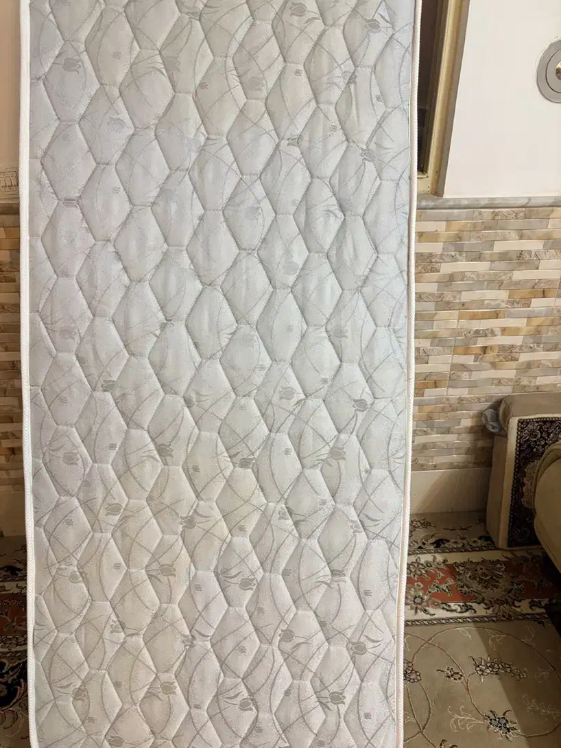 تخت و تشک کودک|تخت و صندلی بچه|ساوه, |دیوار