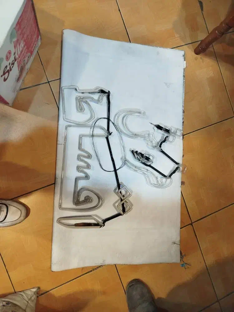 نئون مبل  و فروش  اقساط|لامپ و چراغ|تبریز, |دیوار