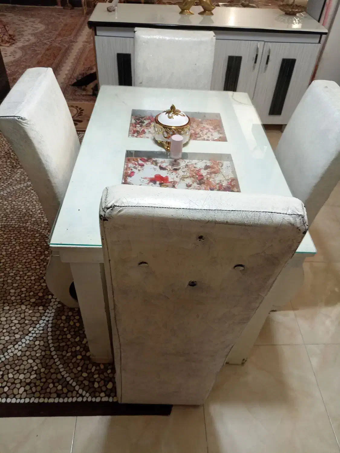 میز نهار خوری چوبی|میز و صندلی غذاخوری|تربتحیدریه, شهرک ولیعصر|دیوار