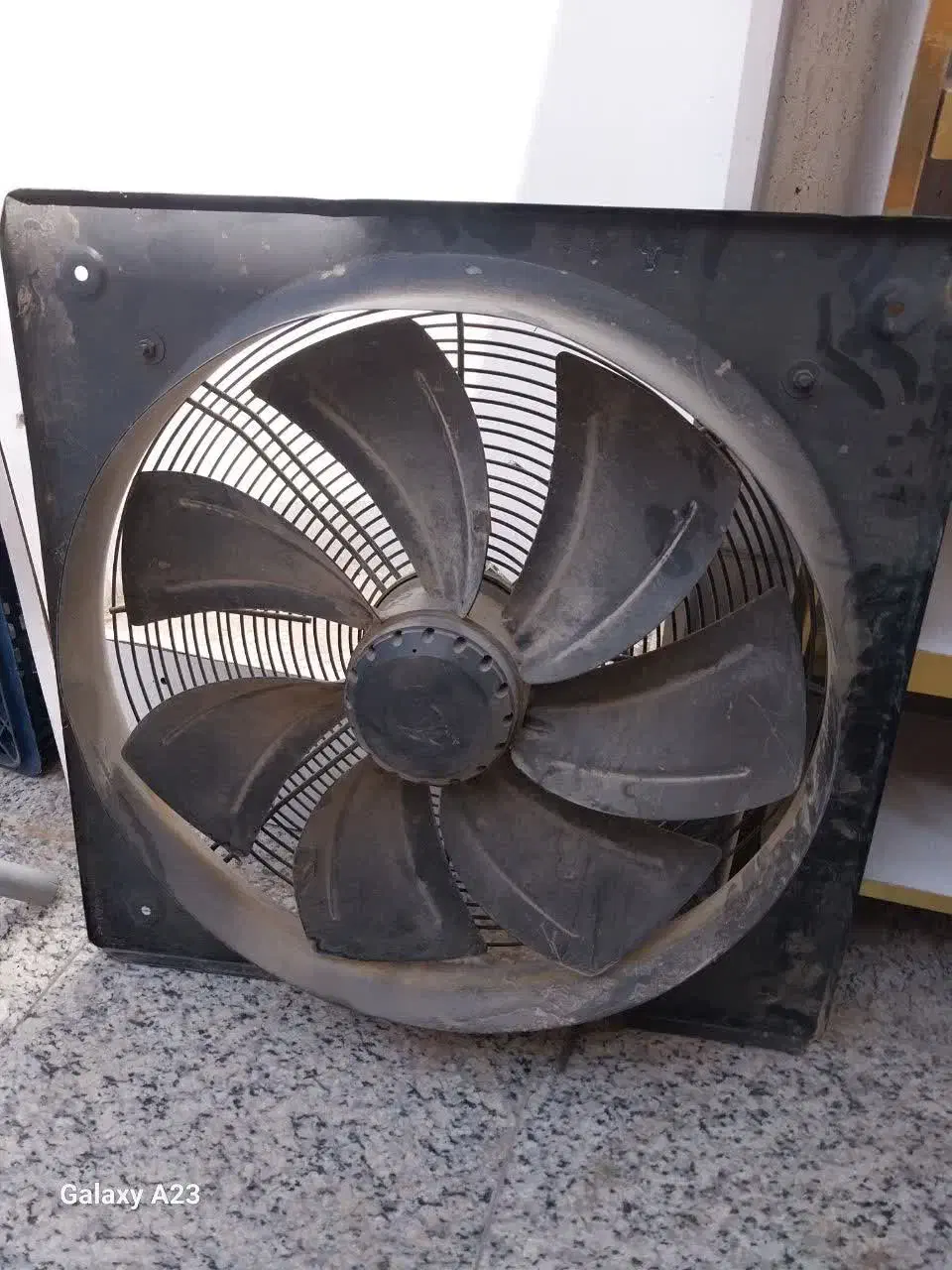 فن هواکش IEC-60Z/F4T|پنکه و تصفیه‌کنندهٔ هوا|قم, سعادتی|دیوار