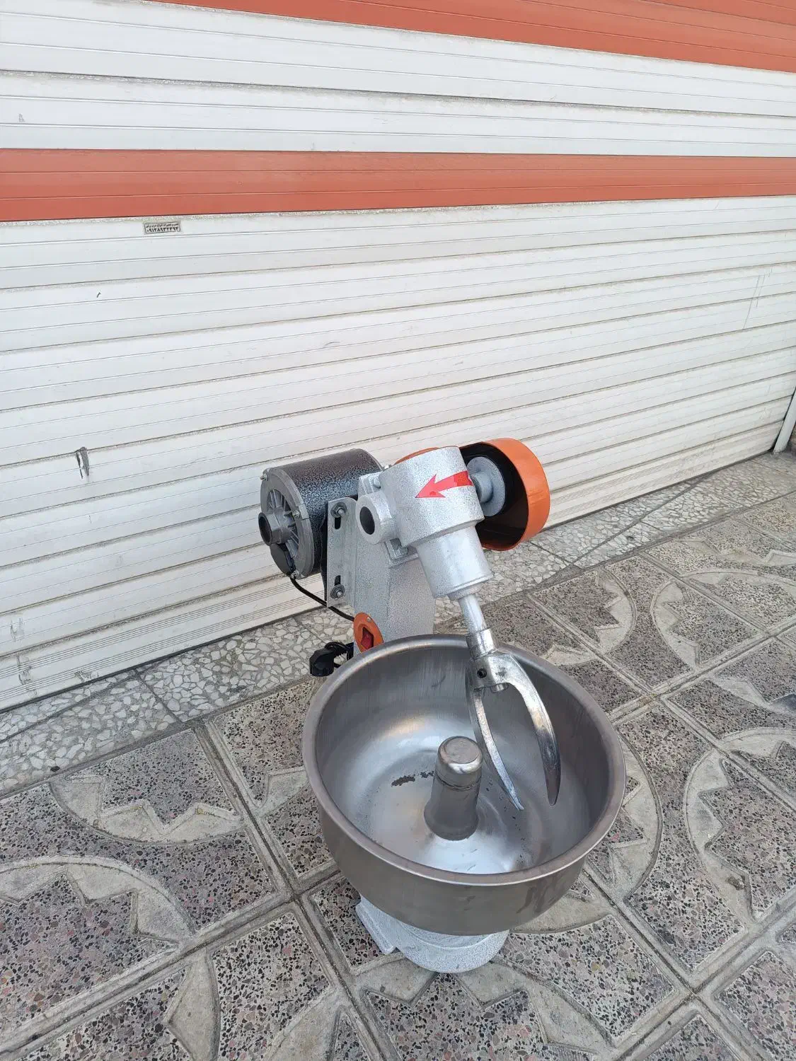 خمیر گیر خمیر پهن کن پیتزا قنادی نانوایی|کافی‌شاپ و رستوران|تهران, باغ فیض|دیوار